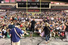 Milhares de alunos e treinadores se unem para compartilhar o Evangelho nos EUA