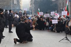 Cristãos vencem legislação contra liberdade religiosa após orações nas ruas da Bulgária