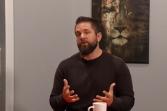 Preso desviado volta para Jesus após ouvir sua voz: "Está pronto para voltar  para casa?"