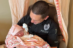 Policial e esposa adotam bebê deixada em hospital: "Somos abençoados"