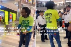 Homem é forçado a tirar camiseta 'Jesus Salva’ para não ofender clientes de shopping