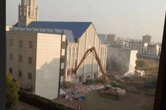 China derruba igreja evangélica de 3.000 lugares durante o culto