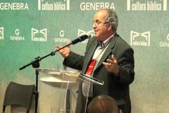 As 'trevas' chegaram, diz pastor, que alerta sobre 'dias difíceis'