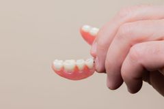 Leucoplasia: o que as manchas brancas dizem sobre sua saúde
