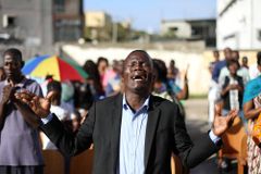 Africanos se voltam para Deus após ciclone: "Só com Ele seguiremos em frente"