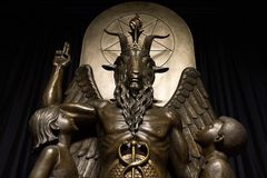 Satanismo cresce no Reino Unido sob argumento de ser a religião do "eu"