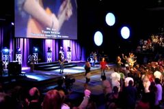 'Igreja emergente' é eufemismo para disfarçar influência mundana