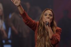 Com devocionais e jejum, Gabriela Rocha lança o álbum 'A Presença'