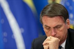 Bolsonaro faz oração a Deus para que o Brasil "não flerte com o socialismo" | Notícias Gospel
