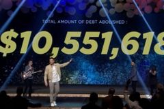 Igreja doa mais de US$ 10 milhões para pagar despesas médicas de famílias