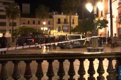 Homem ataca duas igrejas com facão na Espanha; polícia investiga terrorismo