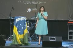 Pastora fala sobre visão que teve para 2023: ‘Deus mostrou trevas sobre o Brasil’