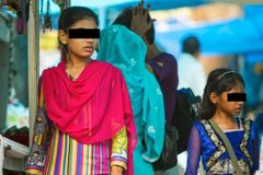 Missionários se arriscam para resgatar meninas da prostituição na Índia