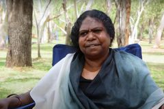 Mulher aborígene vinda de família de curandeiros diz que "Jesus é seu grande guerreiro"