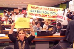 Marisa Lobo: "Não vamos aceitar esta ditadura ideológica de gênero"