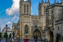 Igreja da Inglaterra considera o uso de "gênero neutro" para Deus