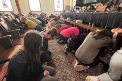 Asbury mudou local para acomodar pessoas que chegam de todo o mundo