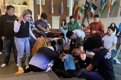 Avivamento em outras três universidades nos EUA leva 27 estudantes a Jesus