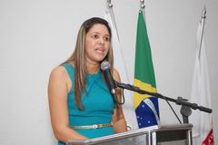 Dia Municipal da Esposa do Pastor é aprovado em MG e gera polêmicas