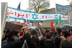 Muçulmanos ameaçam destruir túmulo de Ester e substituí-lo por consulado palestino, no Irã