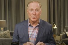 Max Lucado tem experiência com línguas: "Precisamos do Espírito Santo"