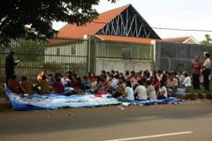 Igreja na Indonésia poderá construir templo após 15 anos cultuando na rua