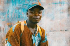 Cristão que teve esposa morta por muçulmanos continua evangelizando: "É minha missão"