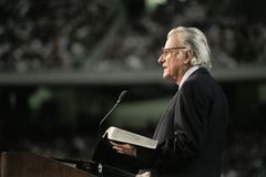 Pastor diz que muitos vão a Cristo no museu Billy Graham: "É uma cruzada em andamento"