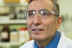 Cientista judeu reconhece Cristo como Messias: "Jesus entrou no meu quarto"