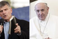 Pastor responde a papa sobre união civil entre homossexuais: "Impensável à luz da Bíblia"