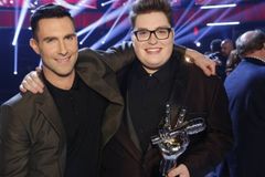 Vencedor do The Voice EUA quer usar talento para Deus: "Vou dar a glória de volta a Ele"