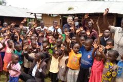 Órfãos em Uganda têm a vida transformada com a ajuda de brasileiros: "Confiamos em Deus"