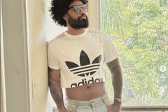 Juninho Black adota moda 'cropped' e pastor ironiza: 'Masculine'