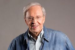 Charles Stanley, pioneiro na transmissão do Evangelho pelo rádio, morre aos 90 anos