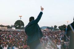 Tanzânia: 53 mil se entregam a Cristo durante cruzada evangelística