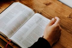 Os pentecostais e a sua identidade arminiana