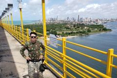 Evangélicos já evitaram 84 suicídios em menos de um mês, em ponte de Natal