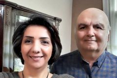 Depois de novo julgamento, casal iraniano é liberto de prisão em Teerã