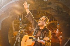 Nani Azevedo lança "Tempo de Vitória", de seu projeto sertanejo