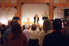 Culto da Assembleia de Deus é interrompido após disparos de arma de fogo | Notícias Gospel