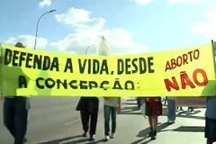 Marcha contra o aborto reúne mais de 1.000 pessoas em Brasília