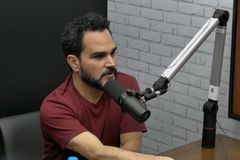 "Eu acordo pensando em Jesus e no que fazer para agradá-lo", diz Luciano Camargo