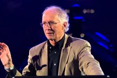 John Piper coloca em dúvida apoio a Trump e se diz "perplexo"