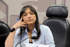 Senadora Eliziane Gama é vaiada em evento da Assembleia de Deus