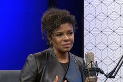 "Culto não é entretenimento e louvor não é show", lembra Nívea Soares