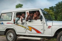 Deus muda a direção de veículo desgovernado e livra cristãos de acidente fatal | Notícias Gospel