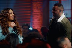 \"Promises\" de Maverick City ganha versão em português por Sarah Beatriz