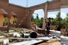 Muçulmanos destroem igreja e impedem culto cristão na Indonésia