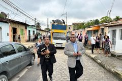 Igreja evangeliza com trio elétrico e leva pessoas a Jesus: \"Sedentas por Deus\"