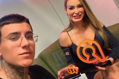 Andressa Urach convidou o próprio filho para filmar programas